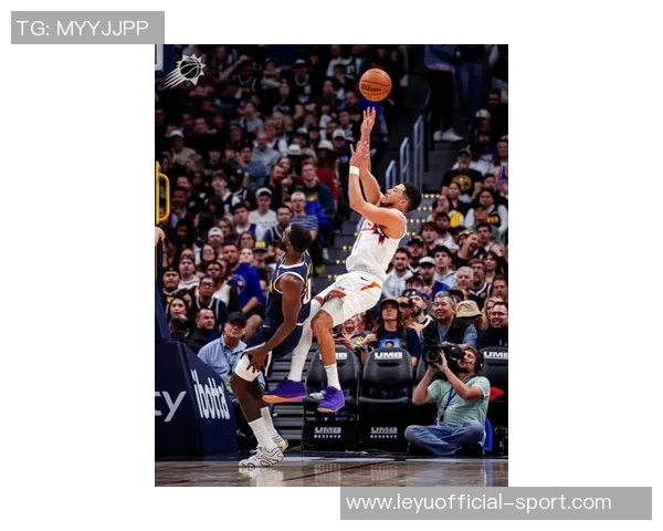 布克高效表现16投10中罚球全中独得31分助球队争胜