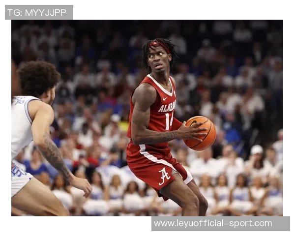 汉娜伊达尔戈狂砍30分10助攻13抢断成NCAA女篮新星