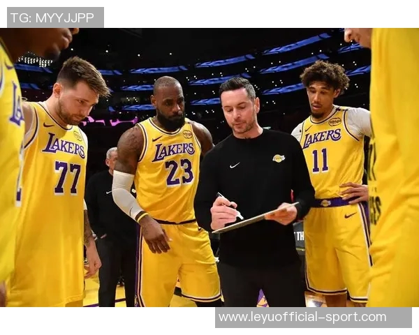 雷迪克揭秘詹姆斯战术设计多样性顺下空切掩护策略分析