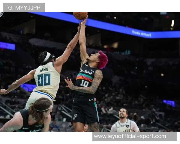 今日雄鹿迎战马刺字母哥与库兹马状态回暖双双出战引期待