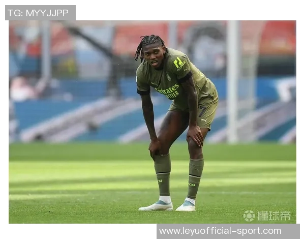 米兰续约莱奥年薪提升至600万欧解约金保持在175亿欧元 米兰续约莱奥年薪提升至600万欧解约金保持在175亿欧元