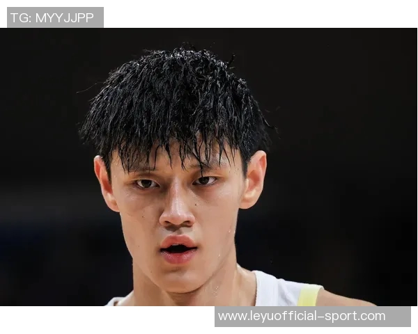 京媒报道曾凡博腰部疼痛但骨头无碍若球队需要将带伤出战 京媒报道曾凡博腰部疼痛但骨头无碍若球队需要将带伤出战